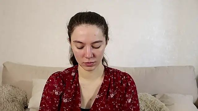 Snapshot of Petalwren chatting on February 5, 11:28 am Petalwren online show from February 5, 11:28 am