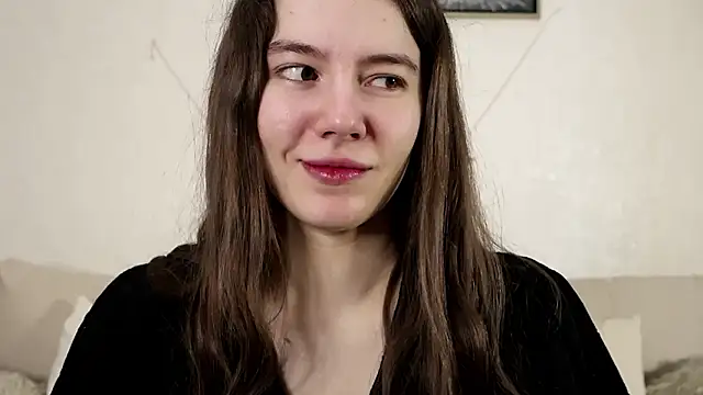 Snapshot of Petalwren chatting on February 15, 11:42 am Petalwren online show from February 15, 11:42 am