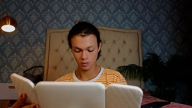 Indi rave online show from January 12, 3:41 pm