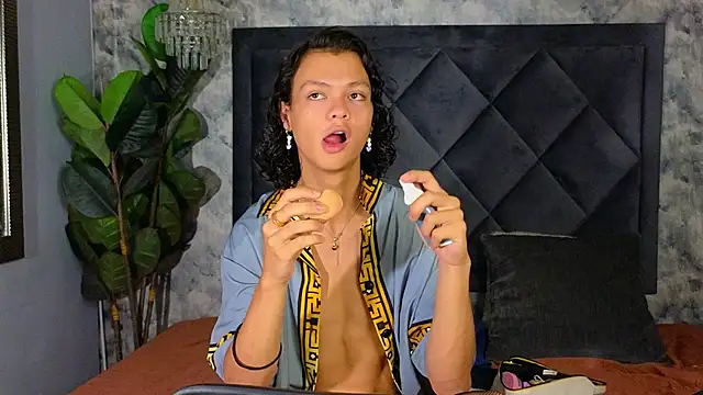 Snapshot of Indi_rave chatting on November 22, 1:43 pm Indi rave online show from November 22, 1:43 pm