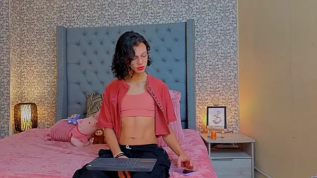 Indi rave online show from February 5, 1:07 pm