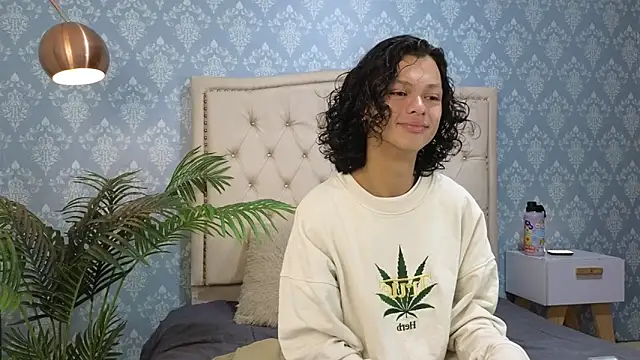 Snapshot of Indi_rave chatting on November 16, 2:11 pm Indi rave online show from November 16, 2:11 pm