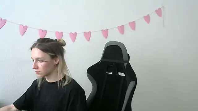 icebenz online show from April 2, 12:12 pm