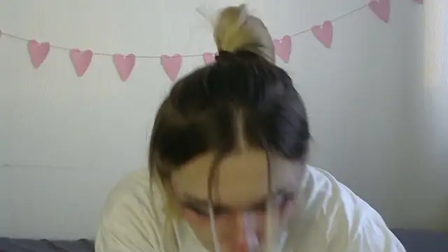 icebenz online show from March 18, 2:30 pm