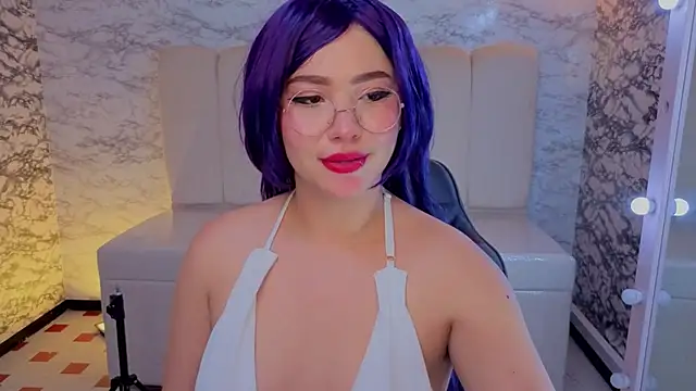 Snapshot of Afrodita_Wild_v chatting on April 19, 6:10 pm Afrodita Wild v online show from April 19, 6:10 pm
