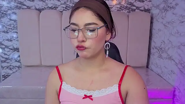 Afrodita Wild v online show from December 19, 8:00 pm