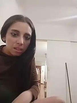 gigi333regi online show from June 3, 7:42 am