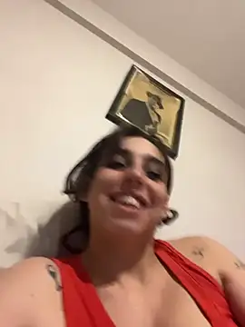 Snapshot of gigi333regi chatting on November 28, 8:25 am gigi333regi online show from November 28, 8:25 am