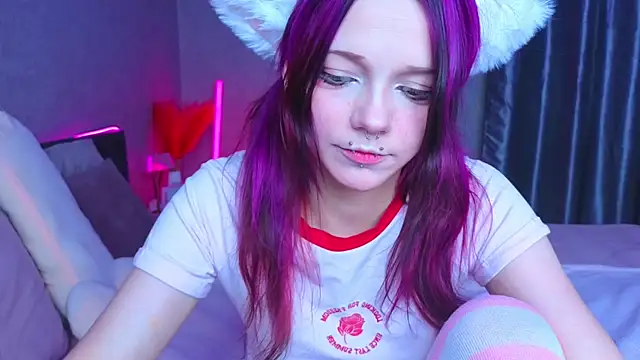 KittieHeart online show from October 26, 6:30 pm