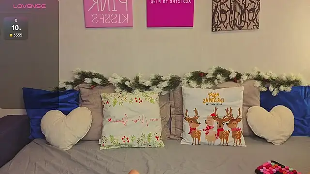 KittieHeart online show from January 12, 8:15 pm