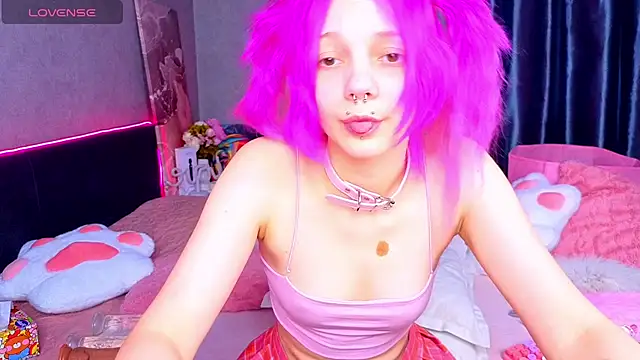 KittieHeart online show from April 8, 11:50 pm