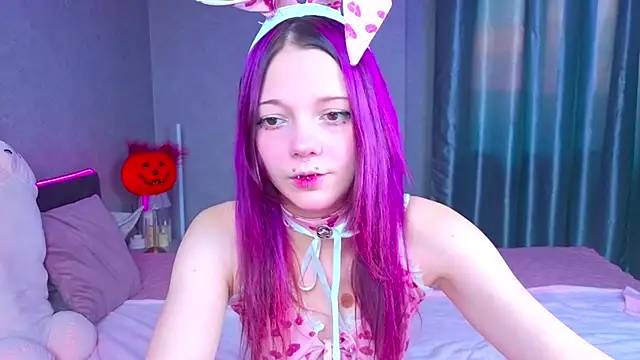 KittieHeart online show from November 6, 1:59 pm