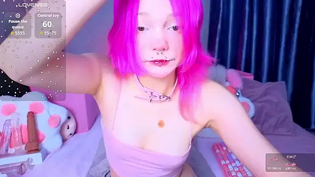 KittieHeart online show from May 22, 11:58 pm