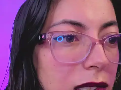 zylla storn online show from February 6, 8:21 am