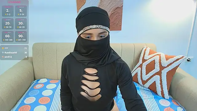 Lailaa lush online show from November 13, 8:18 am