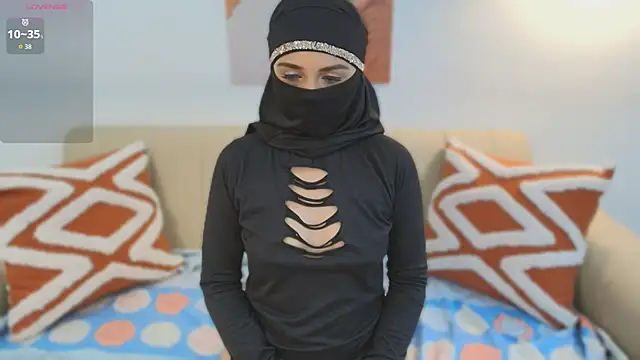 Lailaa lush online show from October 31, 7:38 am