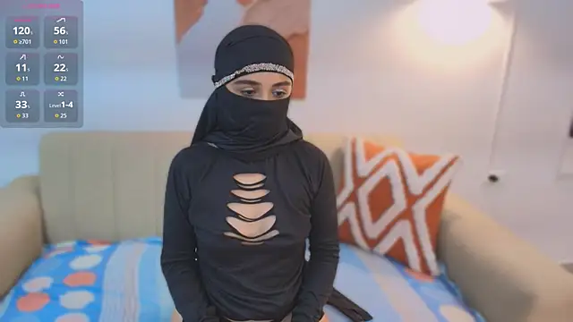 Lailaa lush online show from November 18, 7:00 am