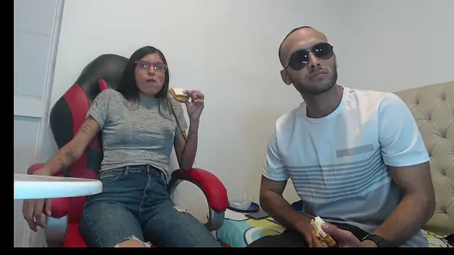 Snapshot of Giselle_Max chatting on October 28, 1:43 pm Giselle Max online show from October 28, 1:43 pm