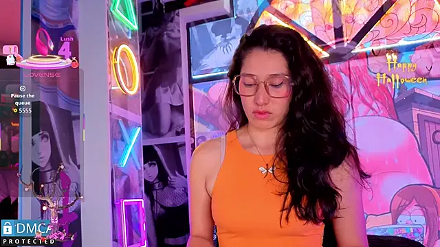 eva delight  online show from November 8, 11:25 am