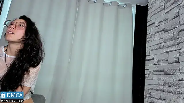 eva delight  online show from March 25, 5:01 pm