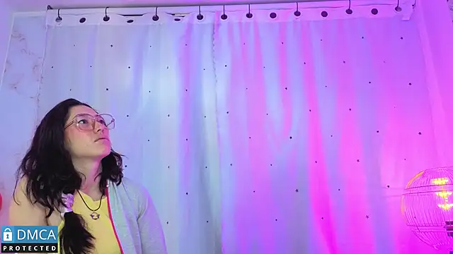 eva delight  online show from February 12, 11:10 am