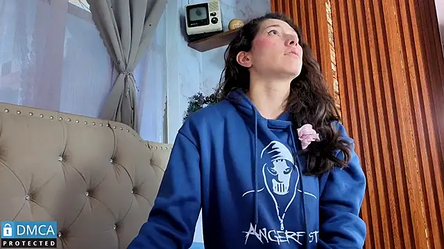 eva delight  online show from January 14, 11:14 am