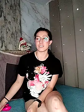 eva delight  online show from November 14, 11:47 am