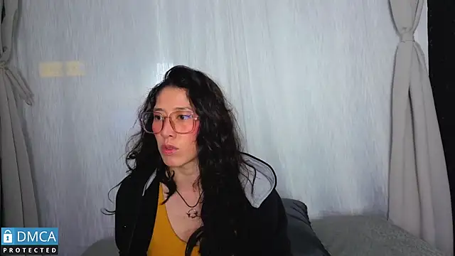 eva delight  online show from February 21, 11:01 am