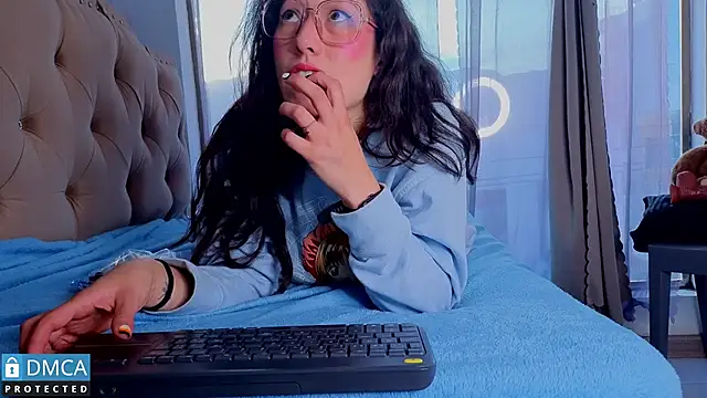 eva delight  online show from November 11, 11:16 am