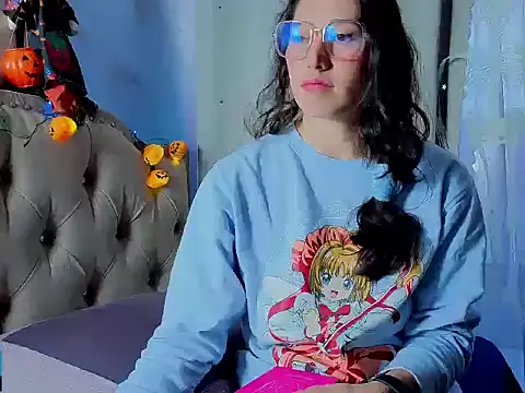 Snapshot of eva_delight_ chatting on October 31, 11:18 am eva delight online show from October 31, 11:18 am