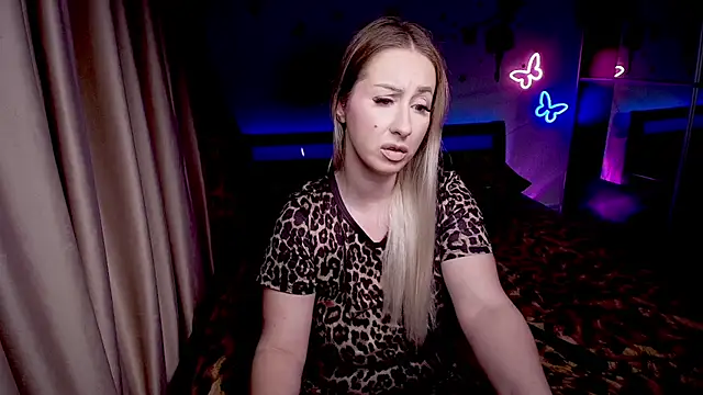 Blonde Miss online show from April 15, 10:54 am