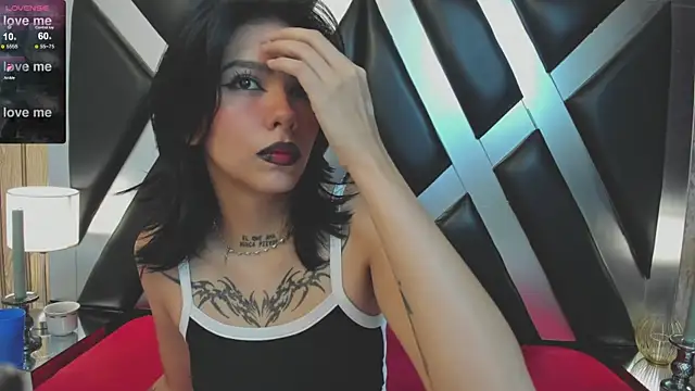 CloePerson online show from March 29, 7:15 pm