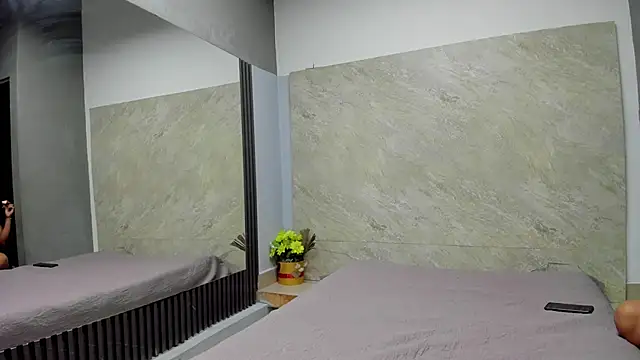 Snapshot of Sarahh-19 chatting on November 24, 11:43 am Sarahh-19 online show from November 24, 11:43 am