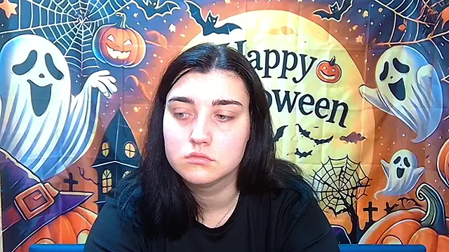 Snapshot of ScarletCargo chatting on October 28, 6:01 am ScarletCargo online show from October 28, 6:01 am