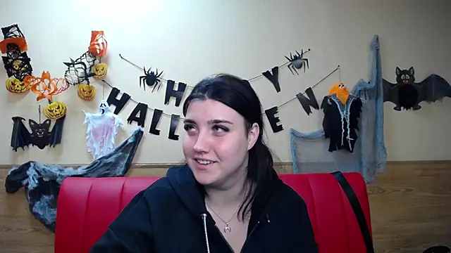 Snapshot of ScarletCargo chatting on November 6, 6:01 pm ScarletCargo online show from November 6, 6:01 pm