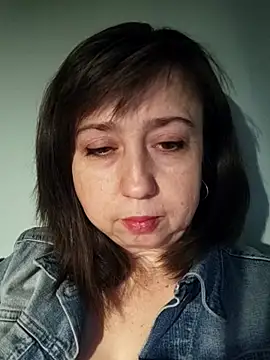 Snapshot of MaryKiki5619 chatting on February 27, 8:52 pm MaryKiki5619 online show from February 27, 8:52 pm