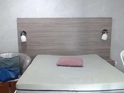 wiltom  online show from November 16, 3:33 am