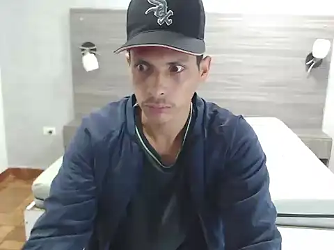 wiltom  online show from December 2, 3:30 am