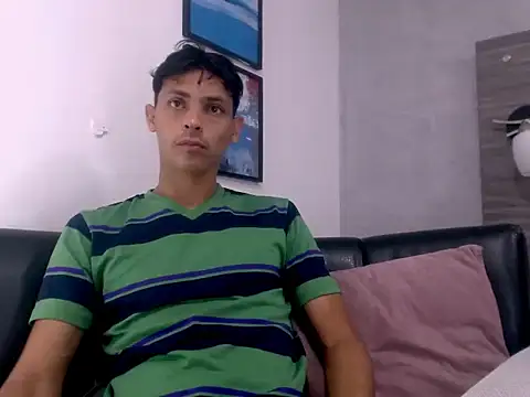 wiltom  online show from November 10, 4:17 am