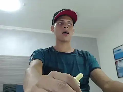 wiltom  online show from December 14, 6:24 pm