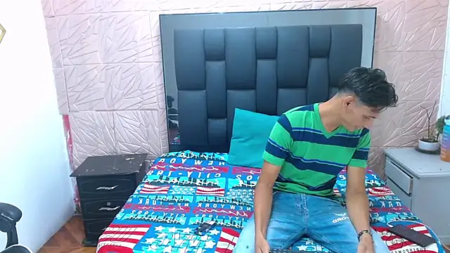 wiltom  online show from October 30, 3:38 am