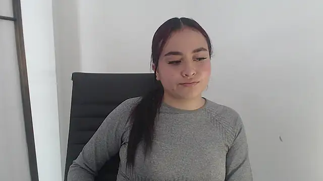 Snapshot of MilaStar2 chatting on October 24, 6:07 pm MilaStar2 online show from October 24, 6:07 pm