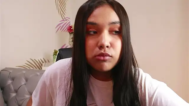 Isabelle Lane online show from February 12, 12:38 pm