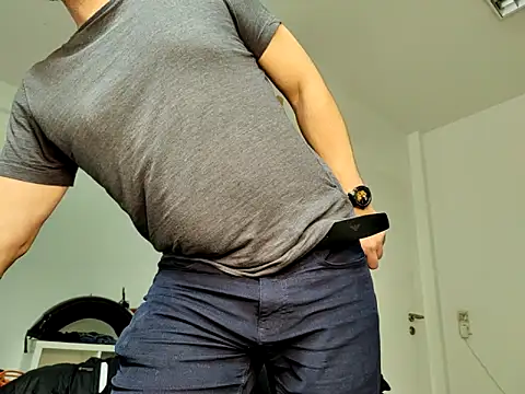 stripcumboy online show from October 24, 6:07 pm