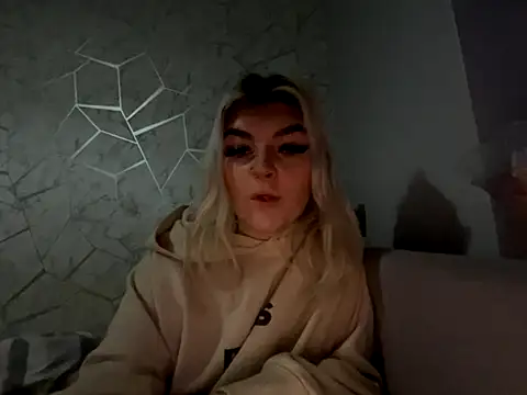 rosie-hipstergal online show from November 30, 12:00 am