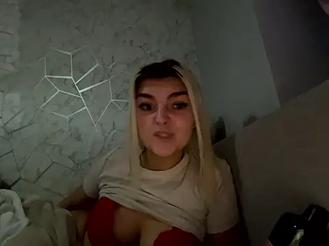 rosie-hipstergal online show from January 12, 10:47 pm