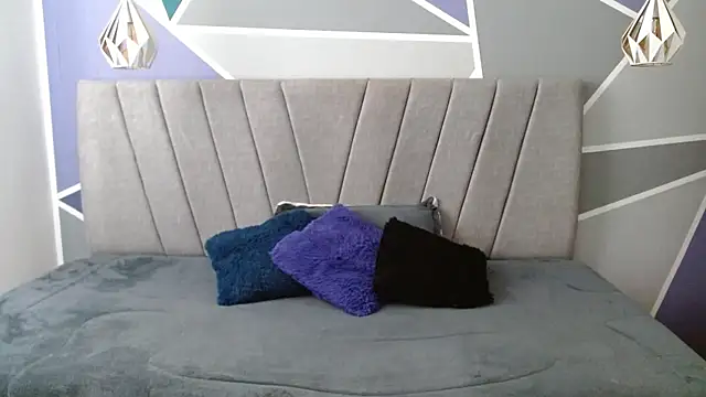 AliceSmity  online show from April 15, 11:59 am