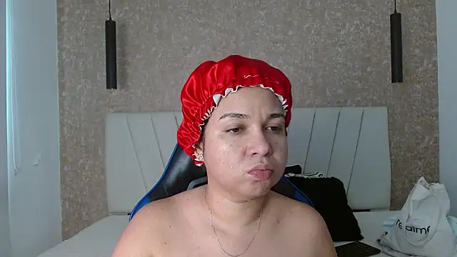 AliceSmity  online show from March 28, 1:34 pm