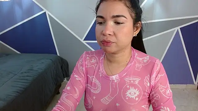 Snapshot of AliceSmity_ chatting on November 10, 5:51 pm AliceSmity online show from November 10, 5:51 pm