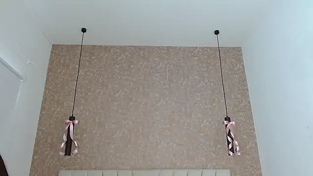 Snapshot of AliceSmity_ chatting on November 30, 5:58 pm AliceSmity online show from November 30, 5:58 pm